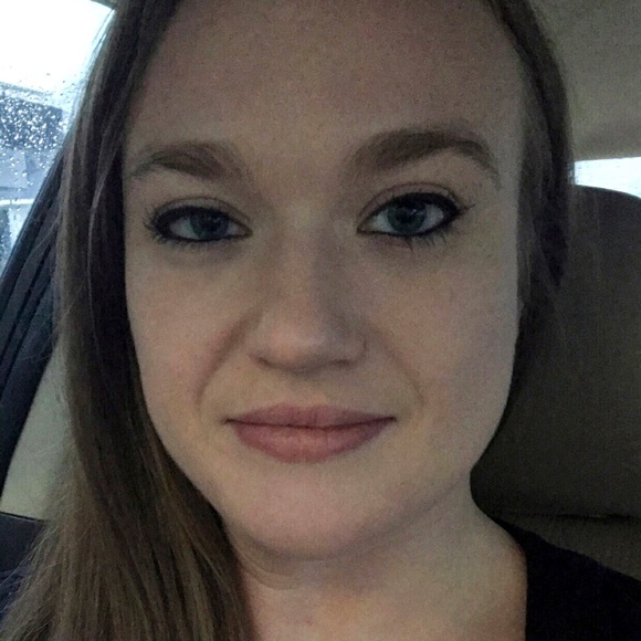 Meet your Posher, Kira - Picture 1 of 1